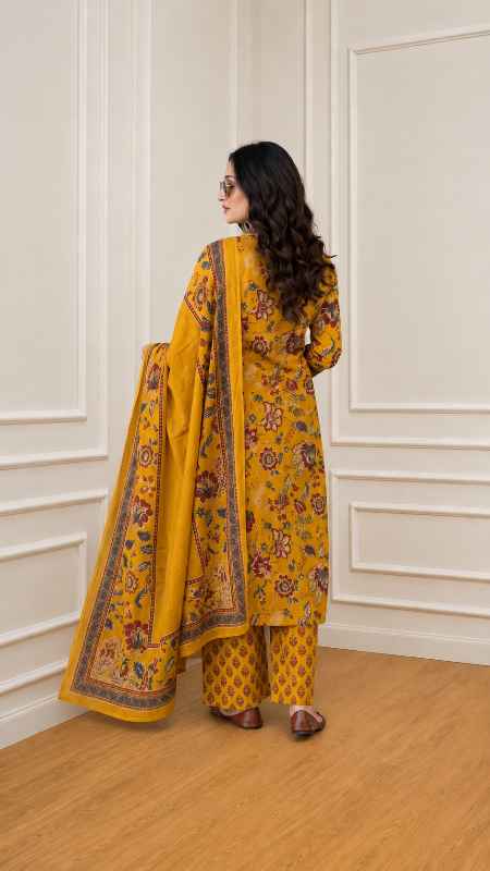 Women's Pure Cotton Block Printed Ethnic Wear Kurta Set  Back